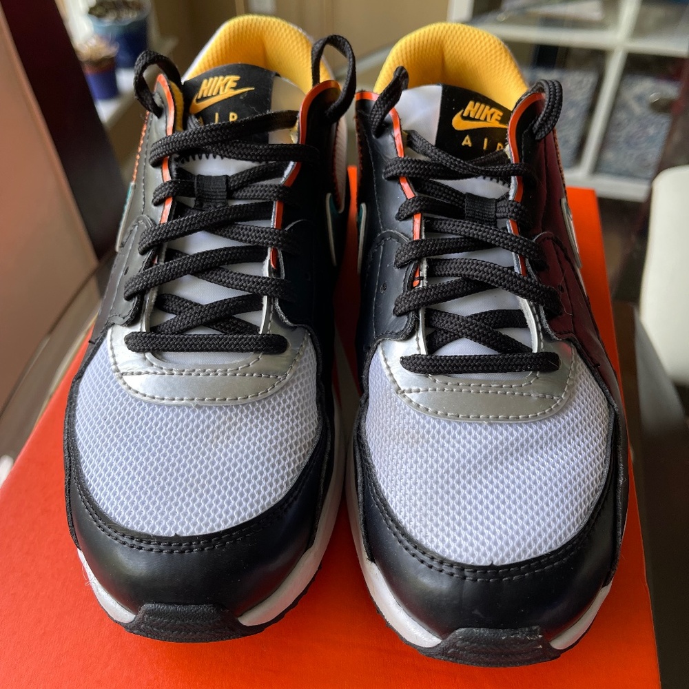 Nike Aiir Max 270 boys size 3.5Y